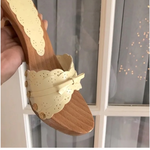 CELINE Ivory/Cream Wooden Heels with Bow - Picture 2 of 7